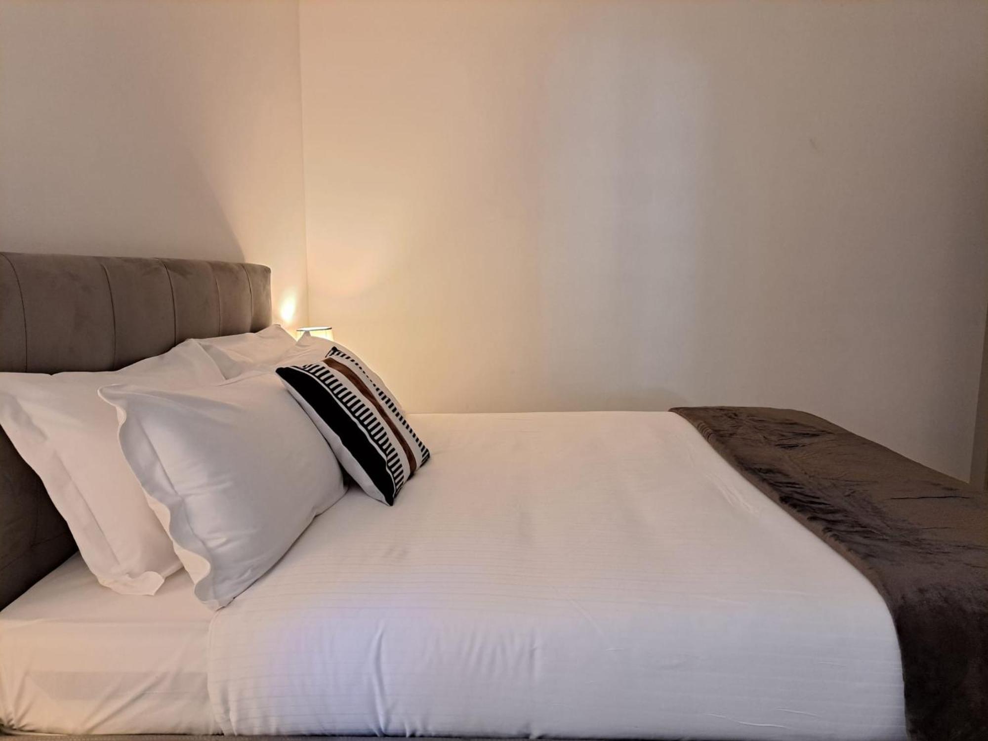 Urban Residence By Quokka 360 - Modern Apartments In Lugano Ngoại thất bức ảnh